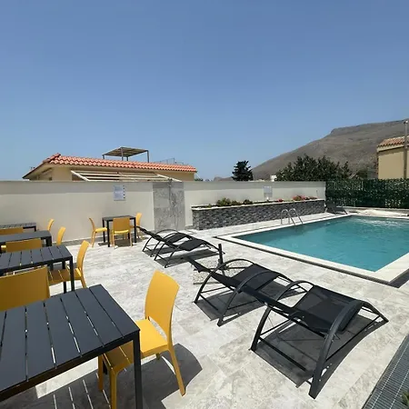 Da Francesca 3* קסטלוצו