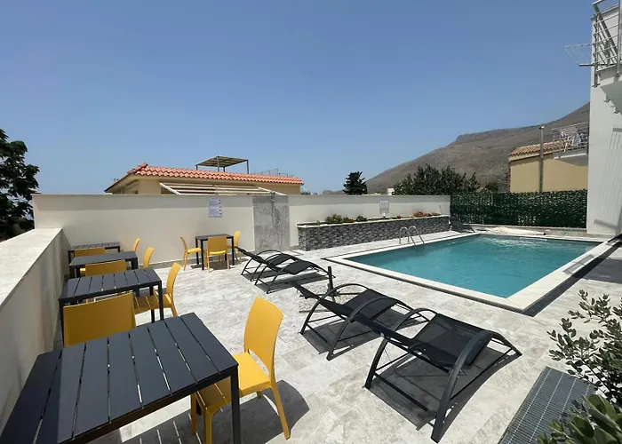 Da Francesca 3* קסטלוצו